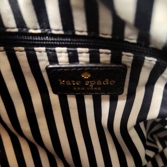 Kate Spade Black Leather Shoulder Bag Pebbeled Black Leather Striped Interior - Picture 8 of 9